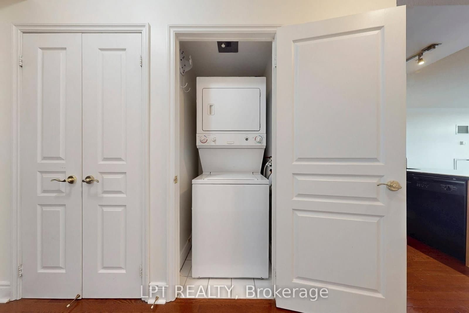 10 Delisle Avenue, Unit 1011 thumbnail 14