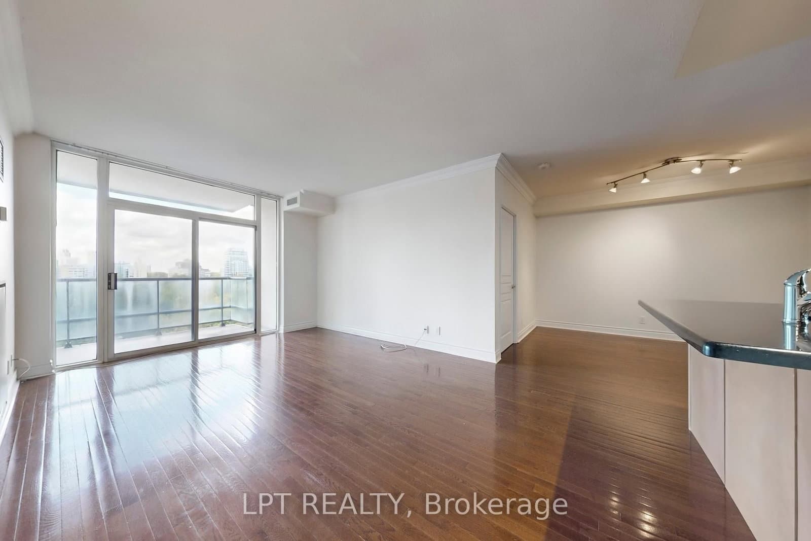 10 Delisle Avenue, Unit 1011 thumbnail 6