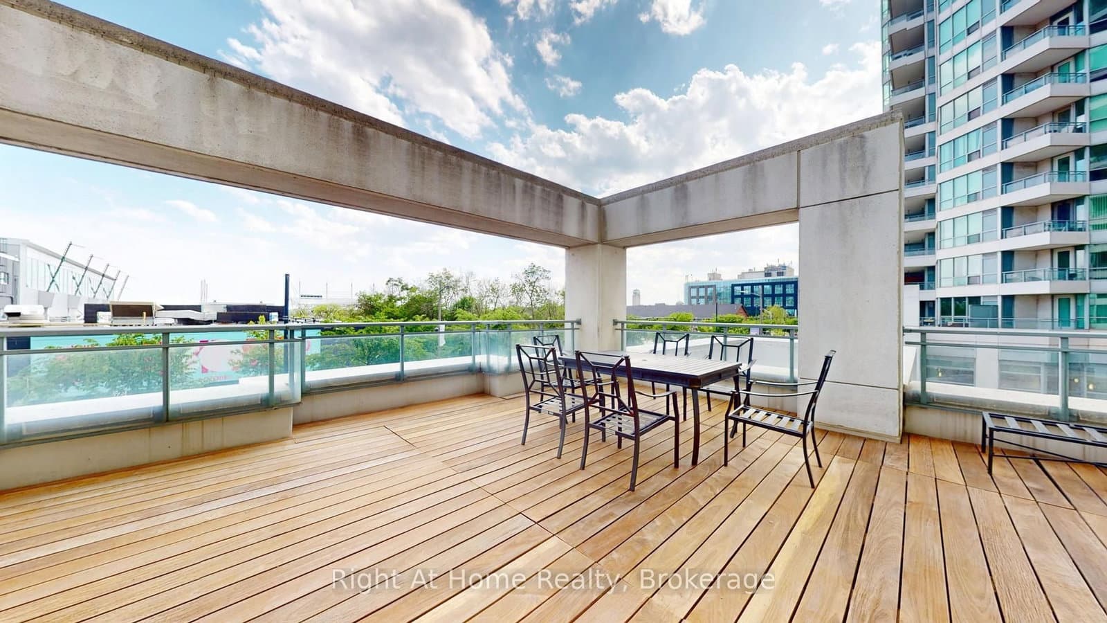 228 Queens Quay W, Unit 209 thumbnail 10