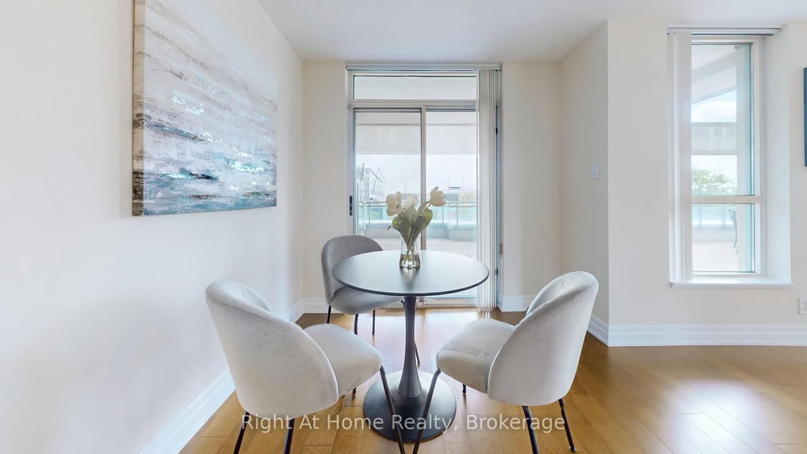 228 Queens Quay W, Unit 209 thumbnail 13