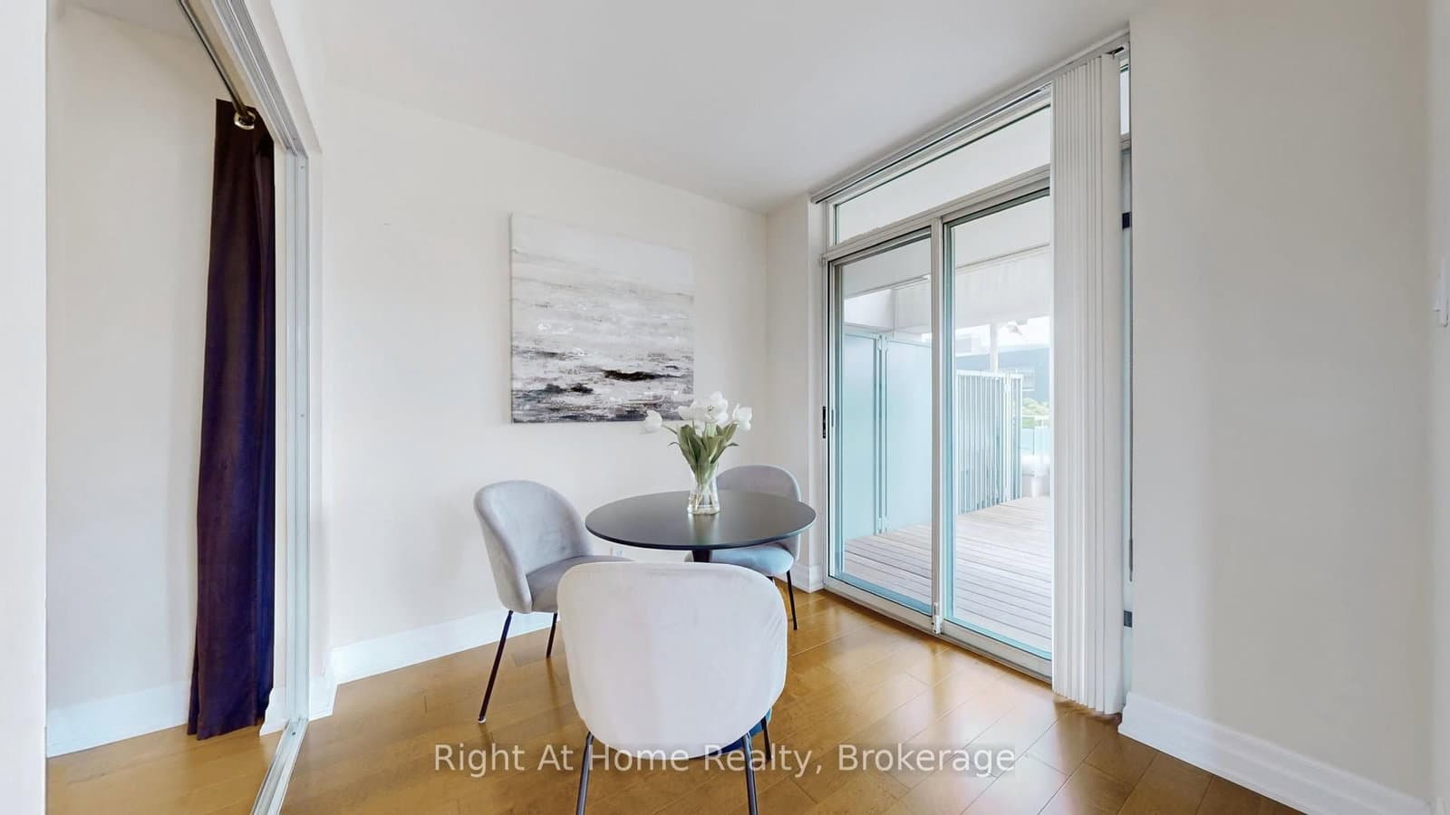 228 Queens Quay W, Unit 209 thumbnail 14