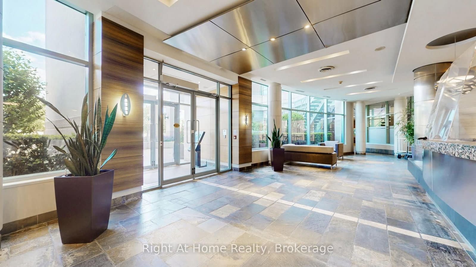 228 Queens Quay W, Unit 209 thumbnail 36