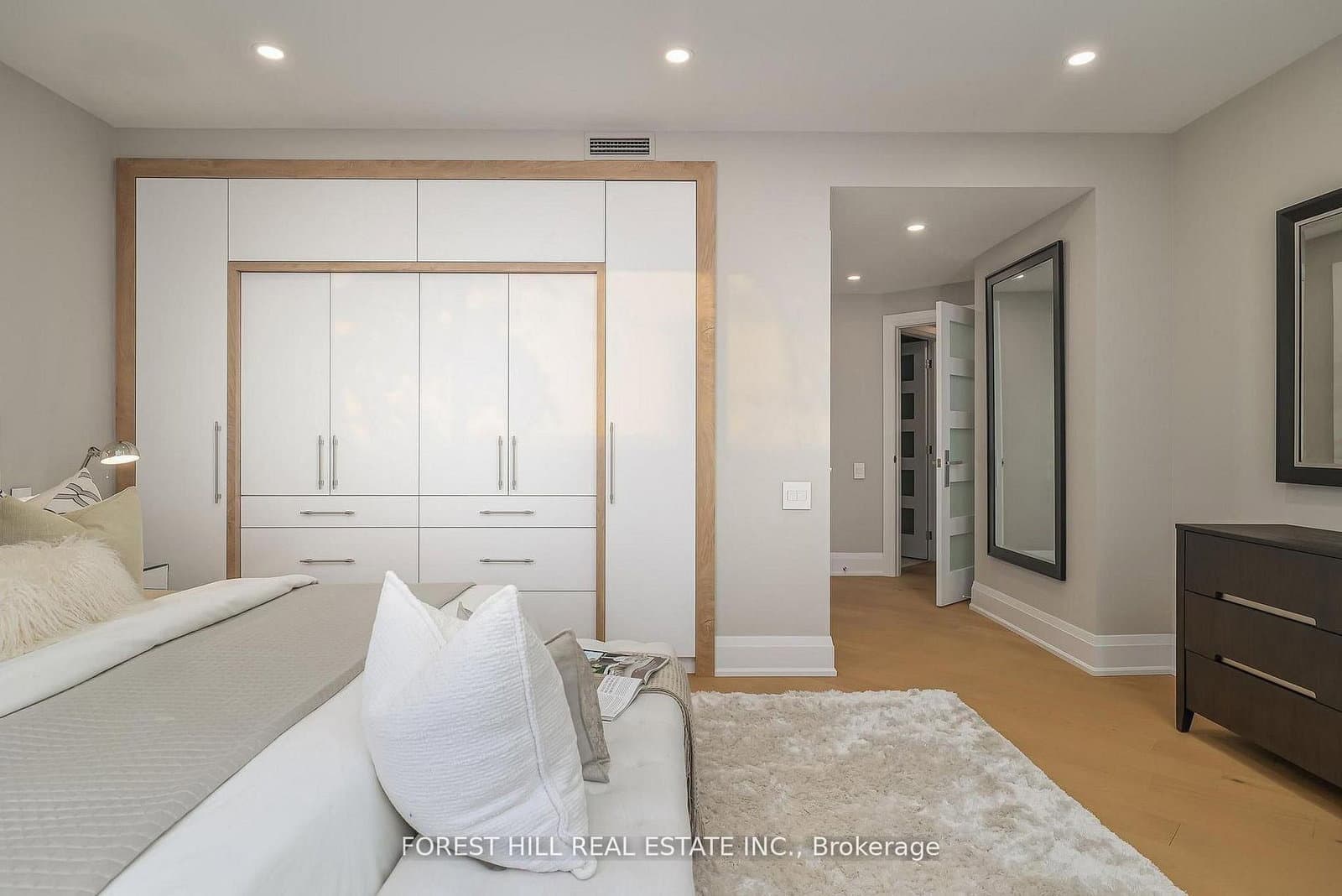 342 Spadina Road, Unit 301 thumbnail 24