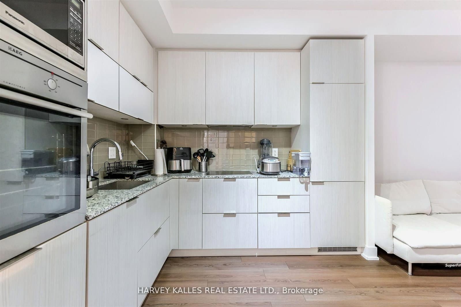 318 Richmond Street W, Unit 1508 thumbnail 10