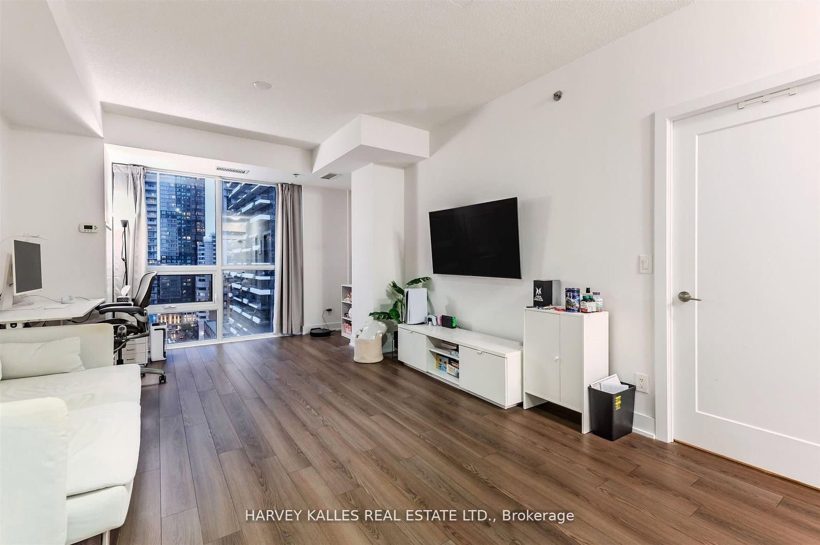 318 Richmond Street W, Unit 1508 thumbnail 12