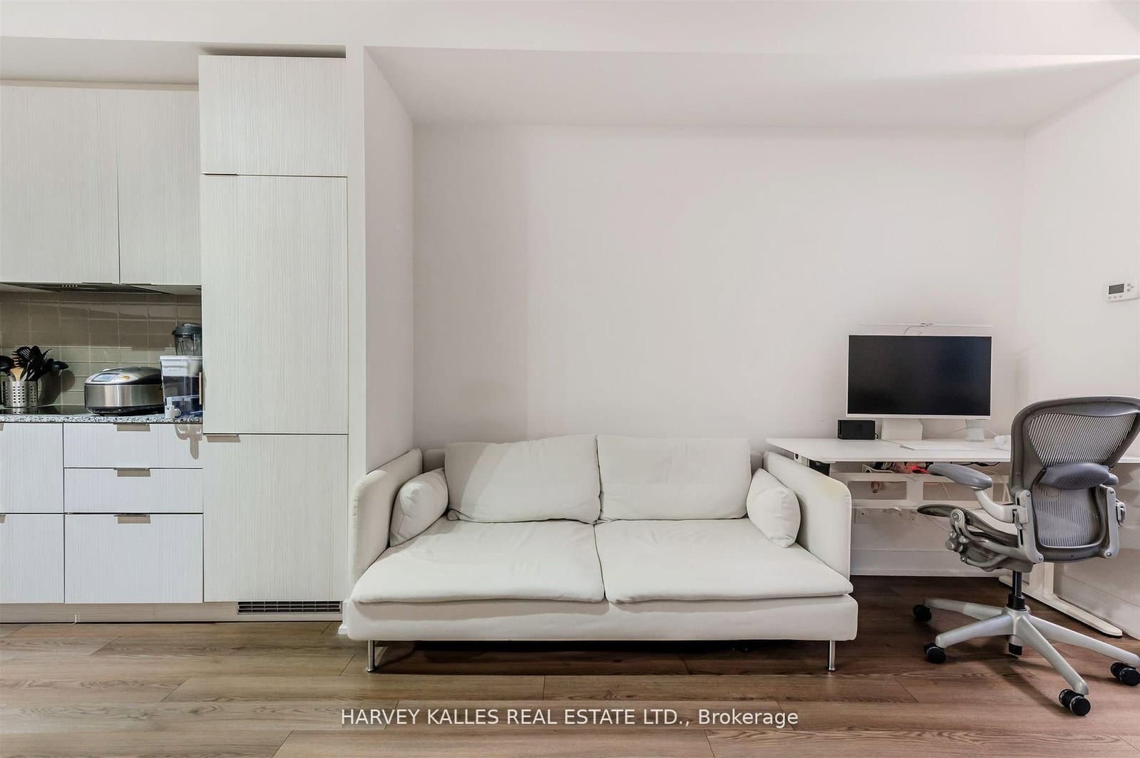 318 Richmond Street W, Unit 1508 thumbnail 13