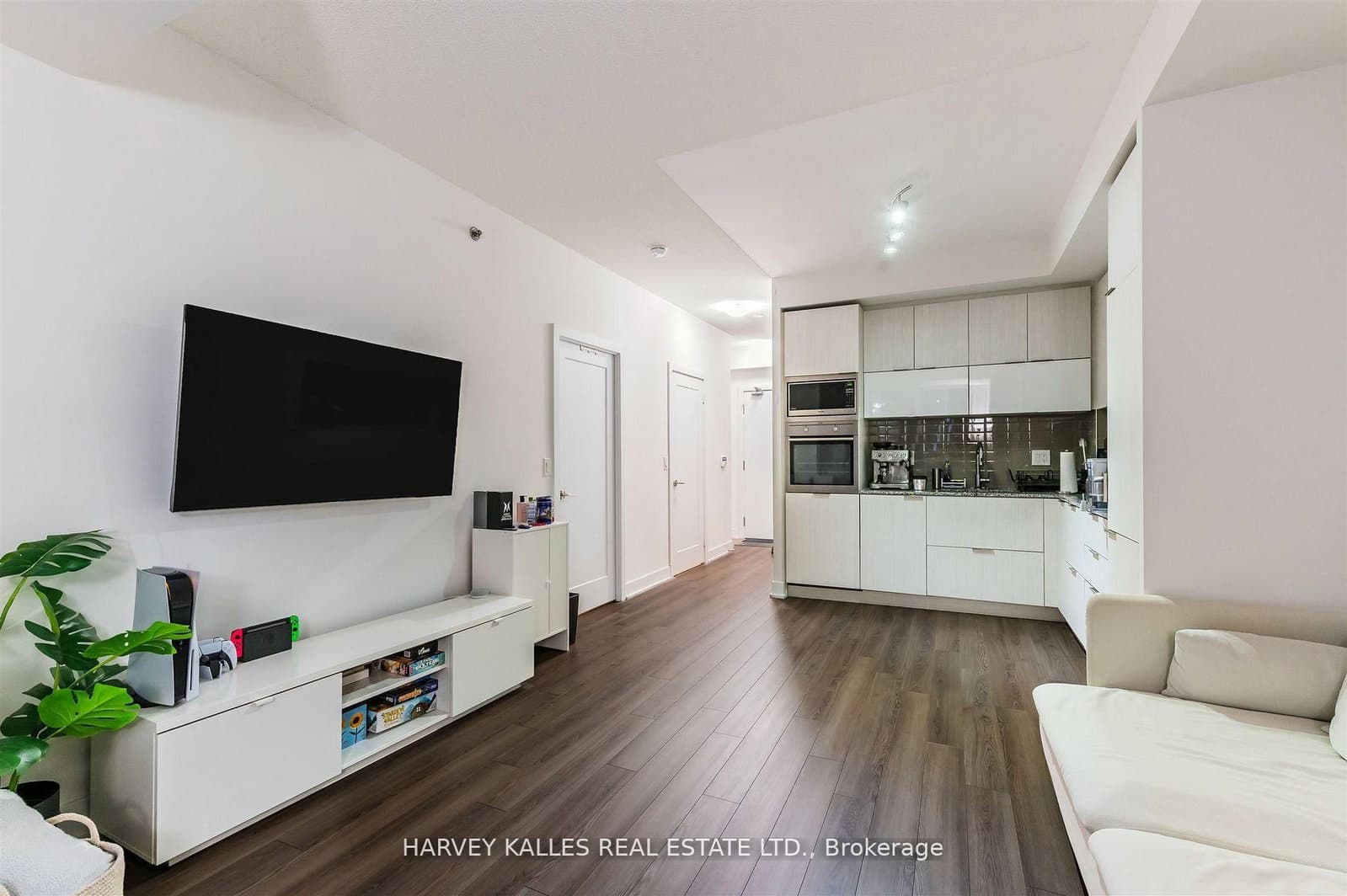 318 Richmond Street W, Unit 1508 thumbnail 15