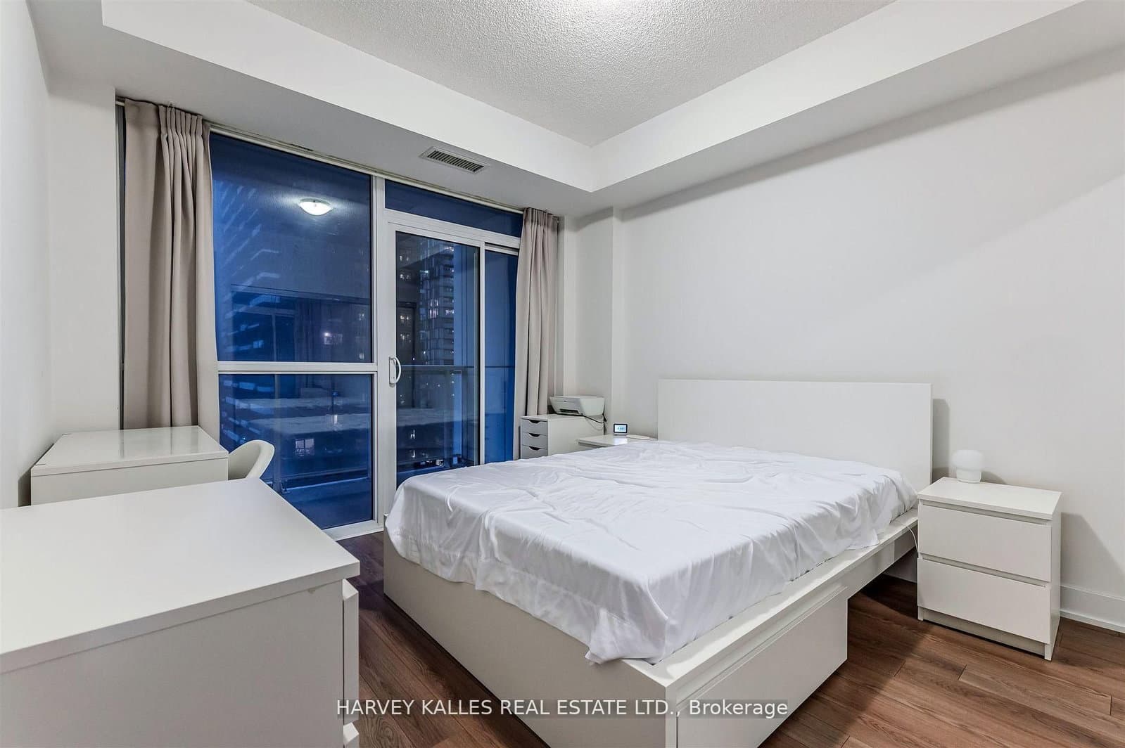 318 Richmond Street W, Unit 1508 thumbnail 21