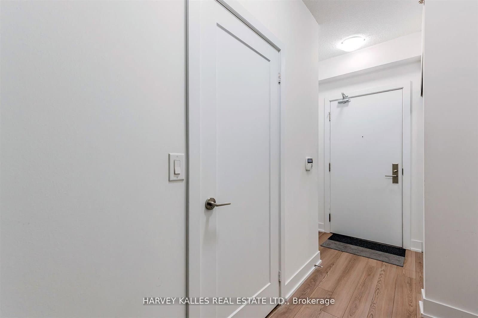 318 Richmond Street W, Unit 1508 thumbnail 6
