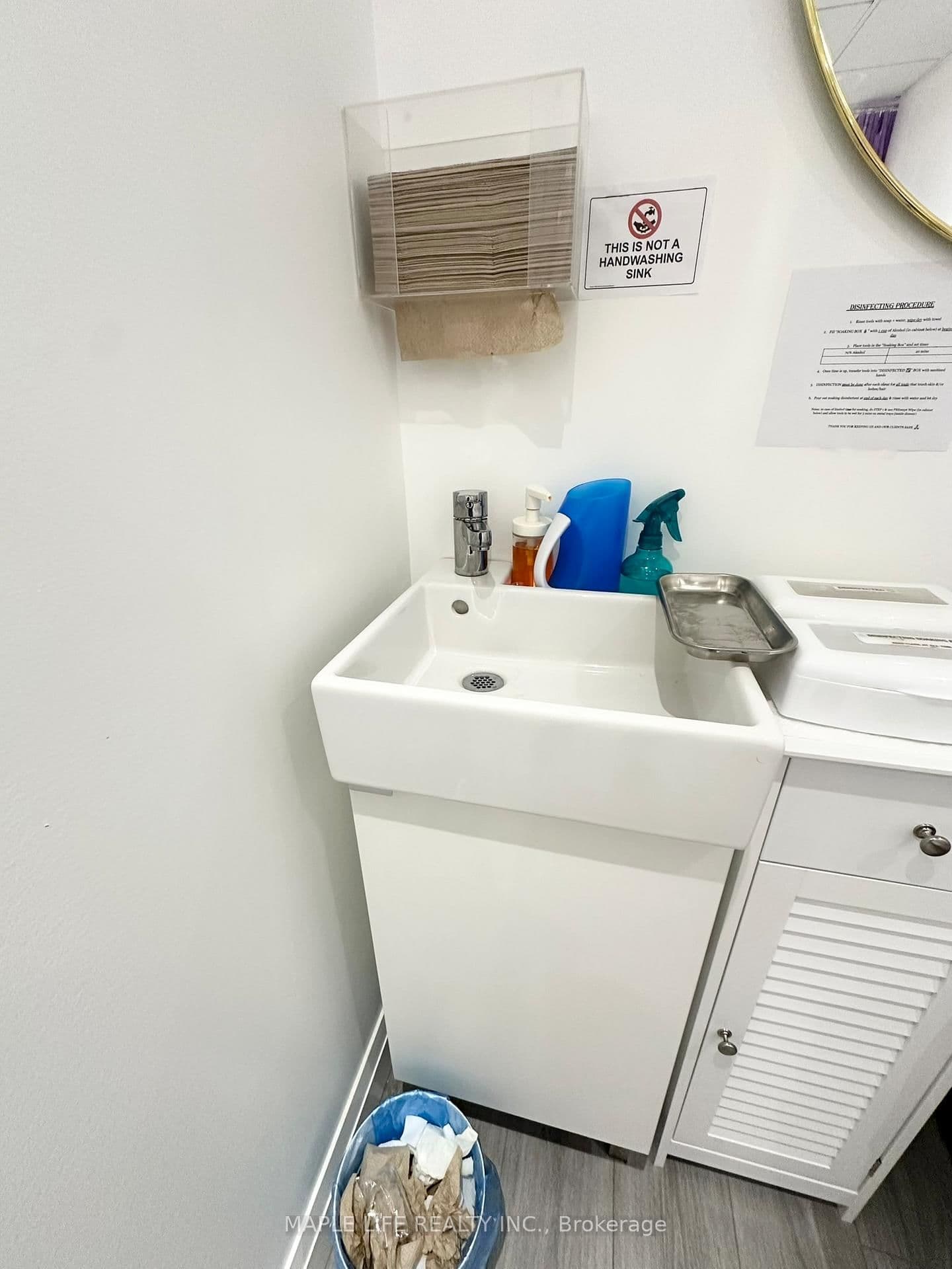 901 Yonge Street, Unit 106 thumbnail 11