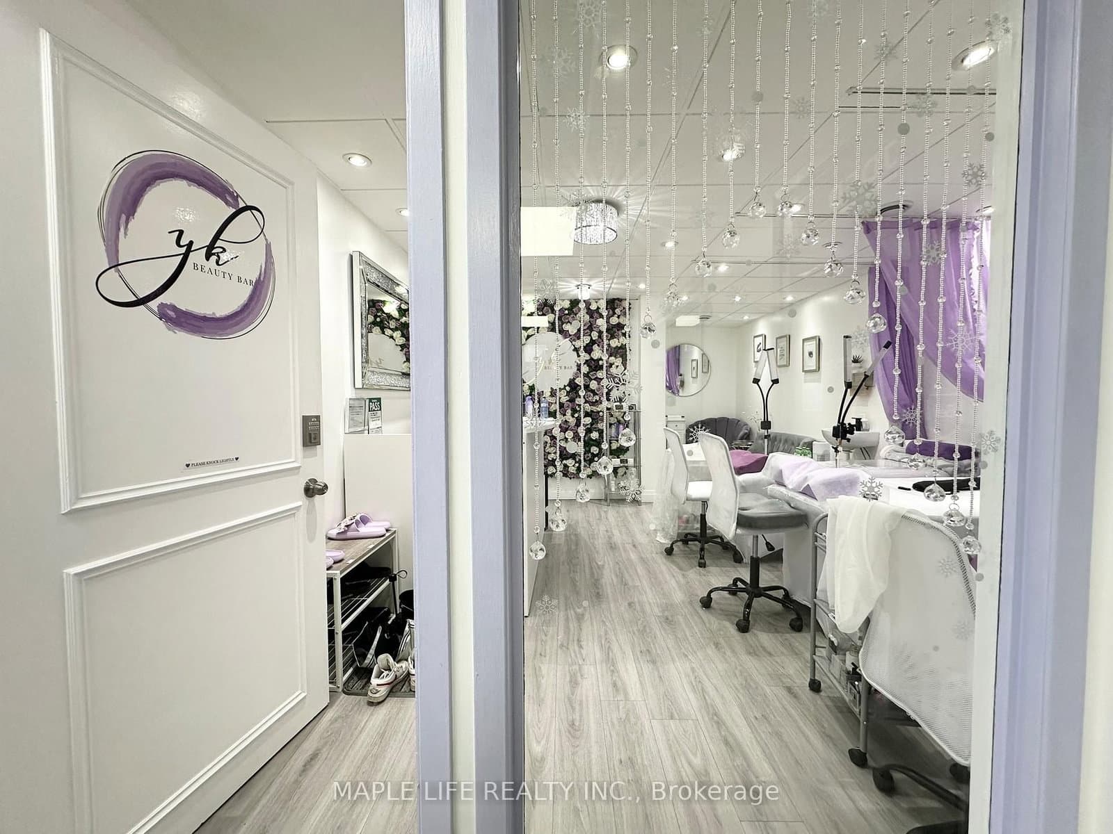 901 Yonge Street, Unit 106 thumbnail 3