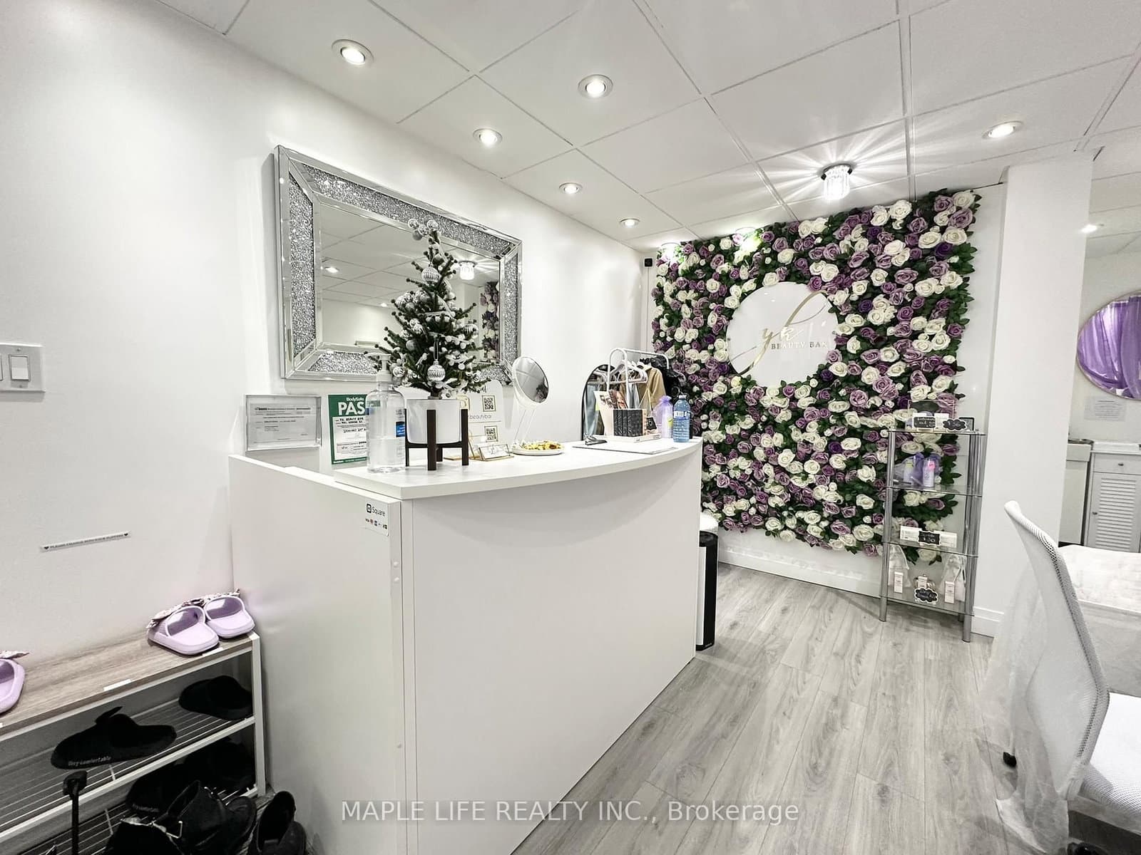 901 Yonge Street, Unit 106 thumbnail 4