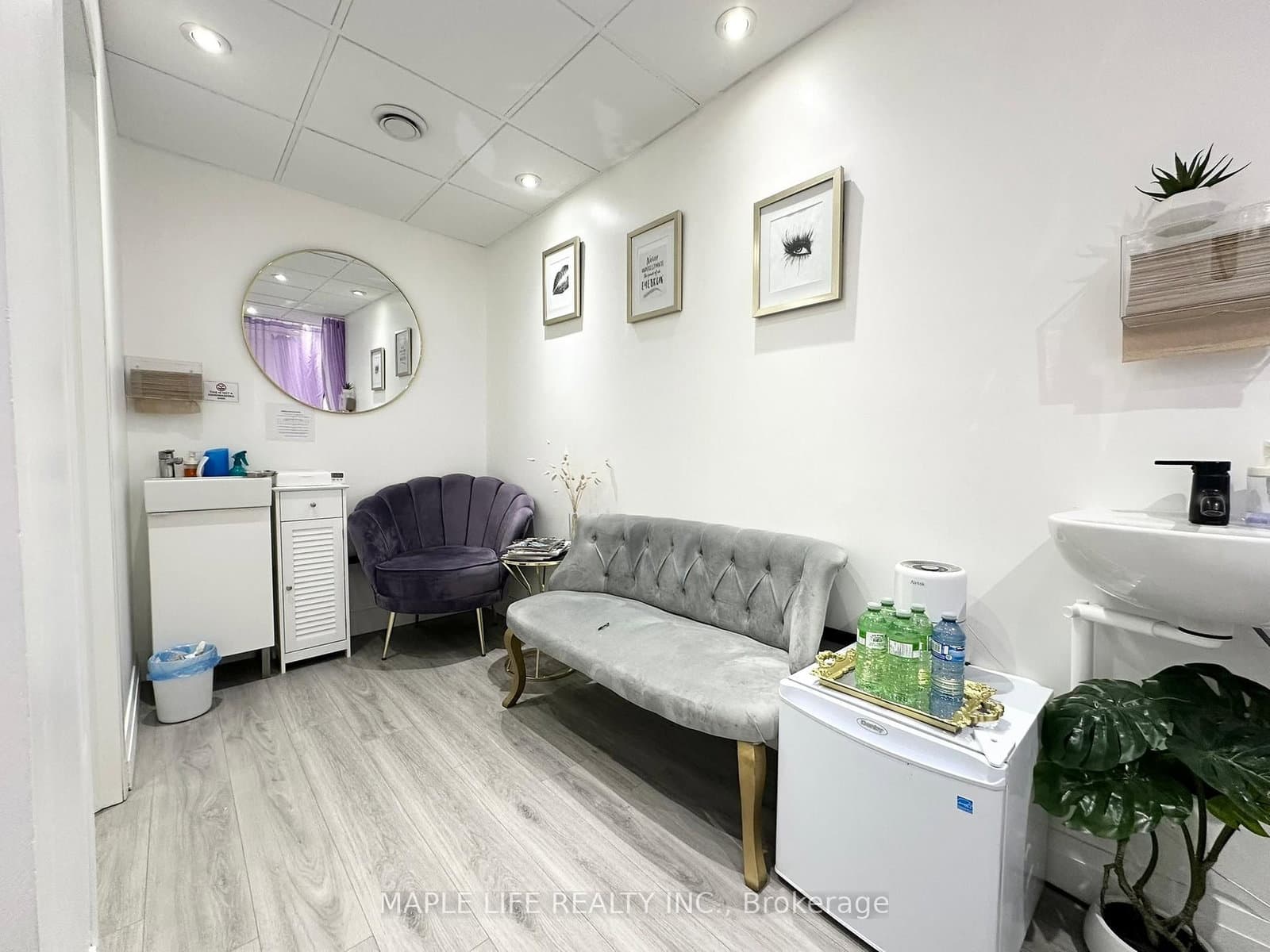 901 Yonge Street, Unit 106 thumbnail 8