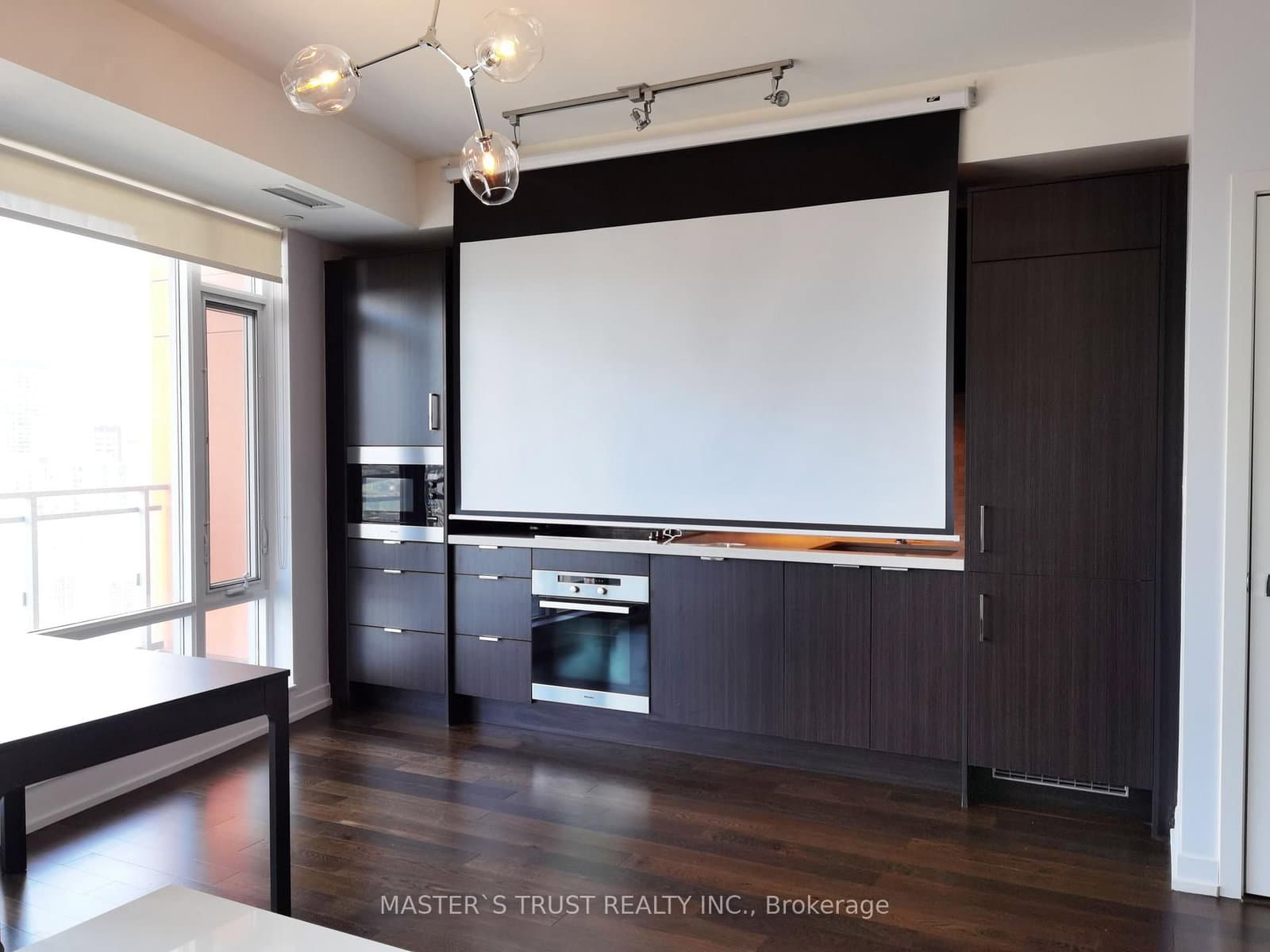 21 Widmer Street, Unit 2805 thumbnail 9