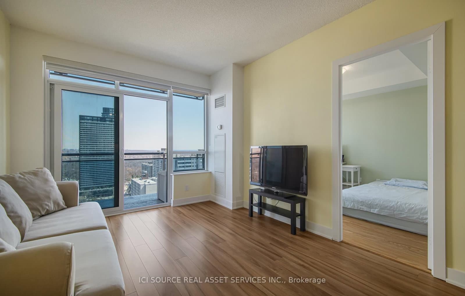 28 Linden Street, Unit 2303 thumbnail 3