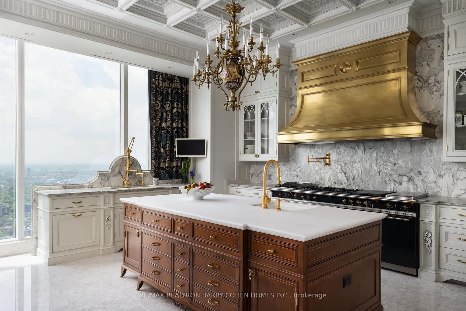 50 Yorkville Avenue, Unit 5202 thumbnail 10