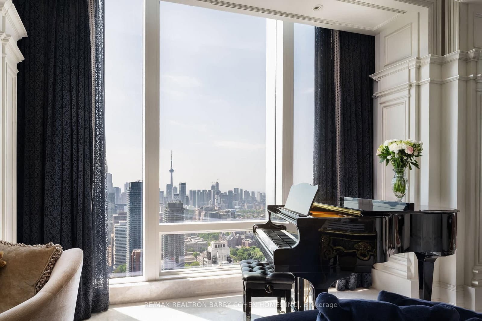 50 Yorkville Avenue, Unit 5202 thumbnail 6