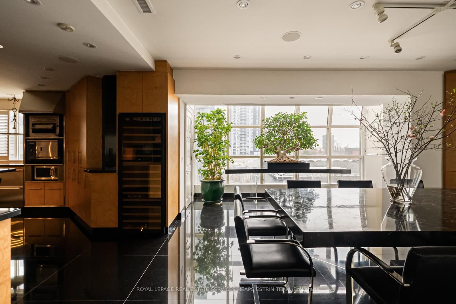 2 Lynwood Avenue, Unit PH1 thumbnail 16