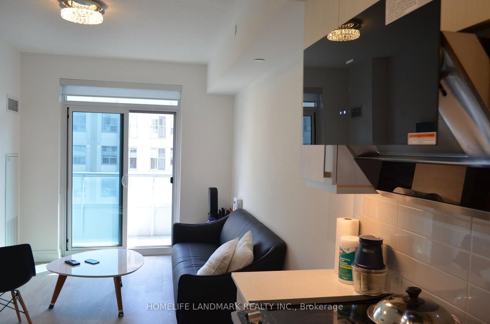591 Sheppard Avenue E, Unit 808 thumbnail 4