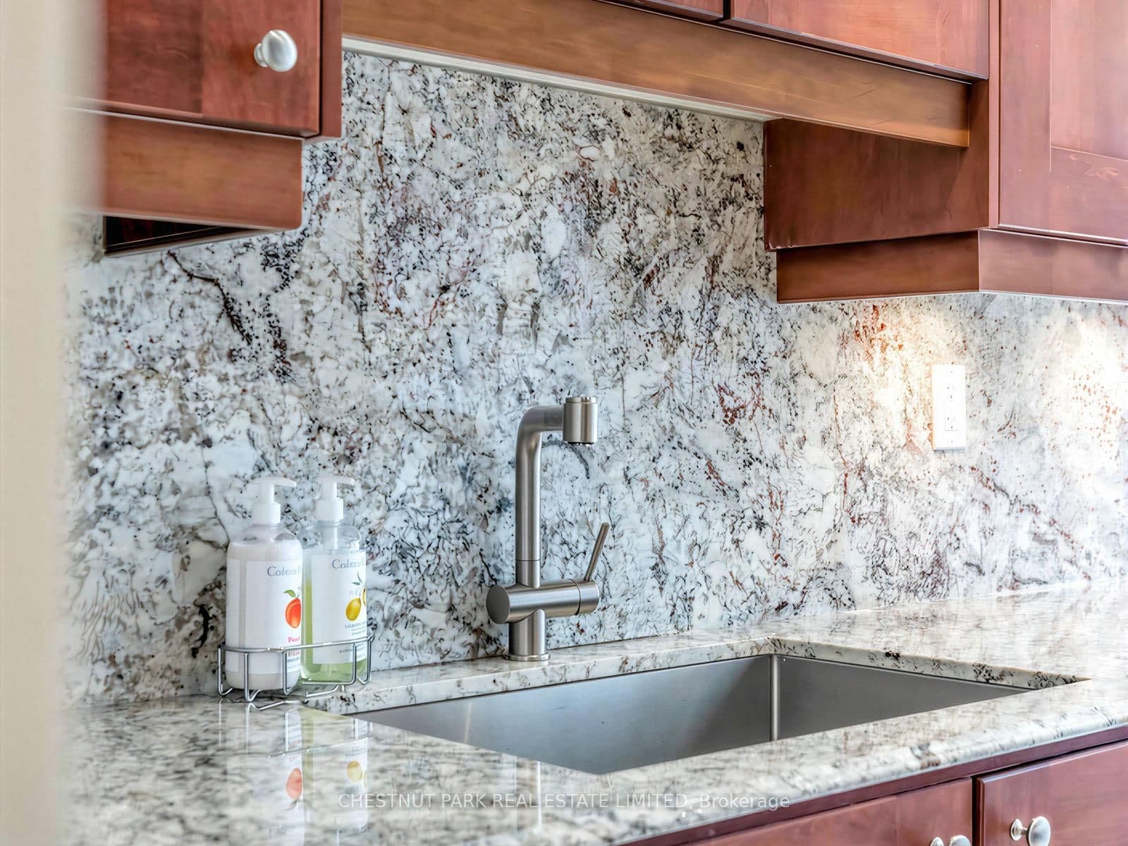 55 Delisle Avenue, Unit 901 thumbnail 10