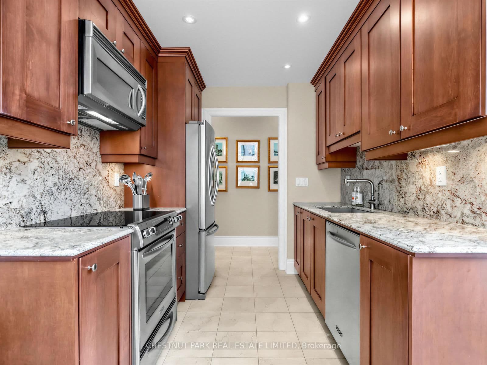 55 Delisle Avenue, Unit 901 thumbnail 9