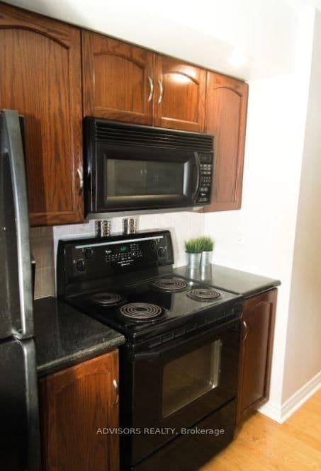 270 Wellington Street, Unit 413 thumbnail 5
