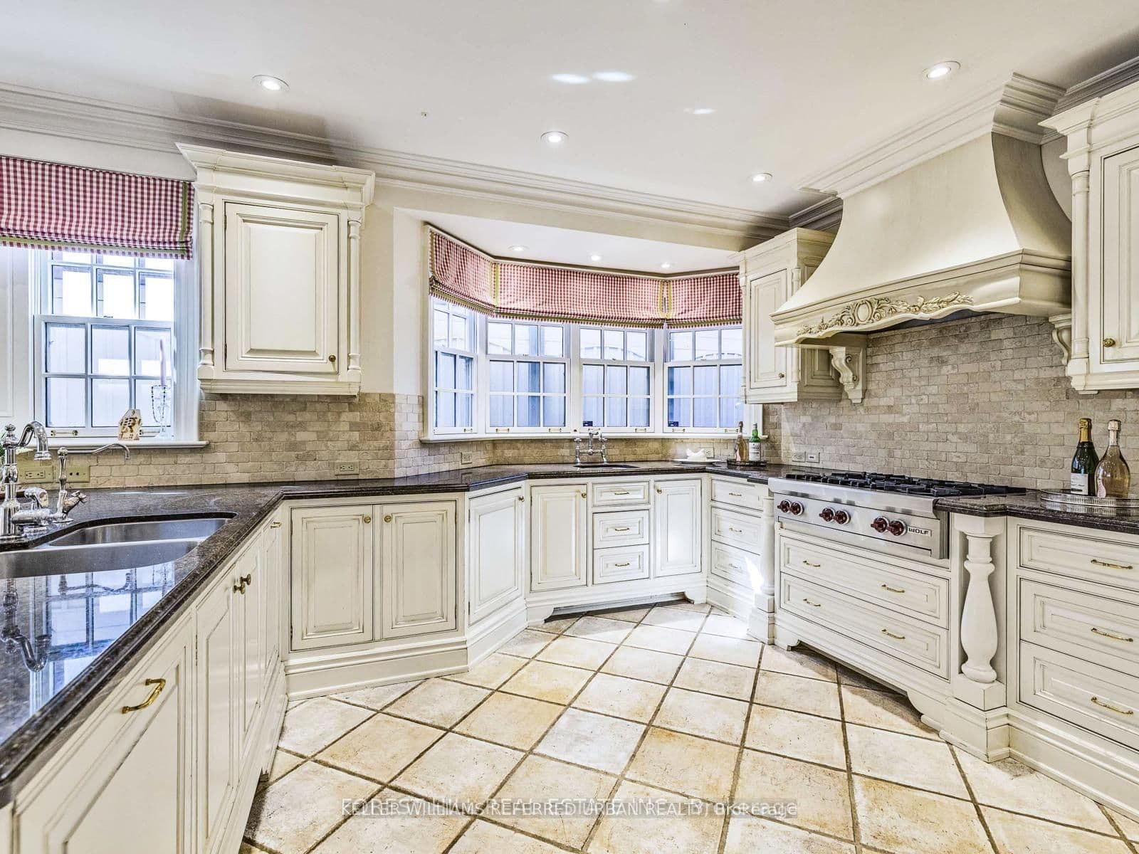 11 Dewbourne Avenue thumbnail 12
