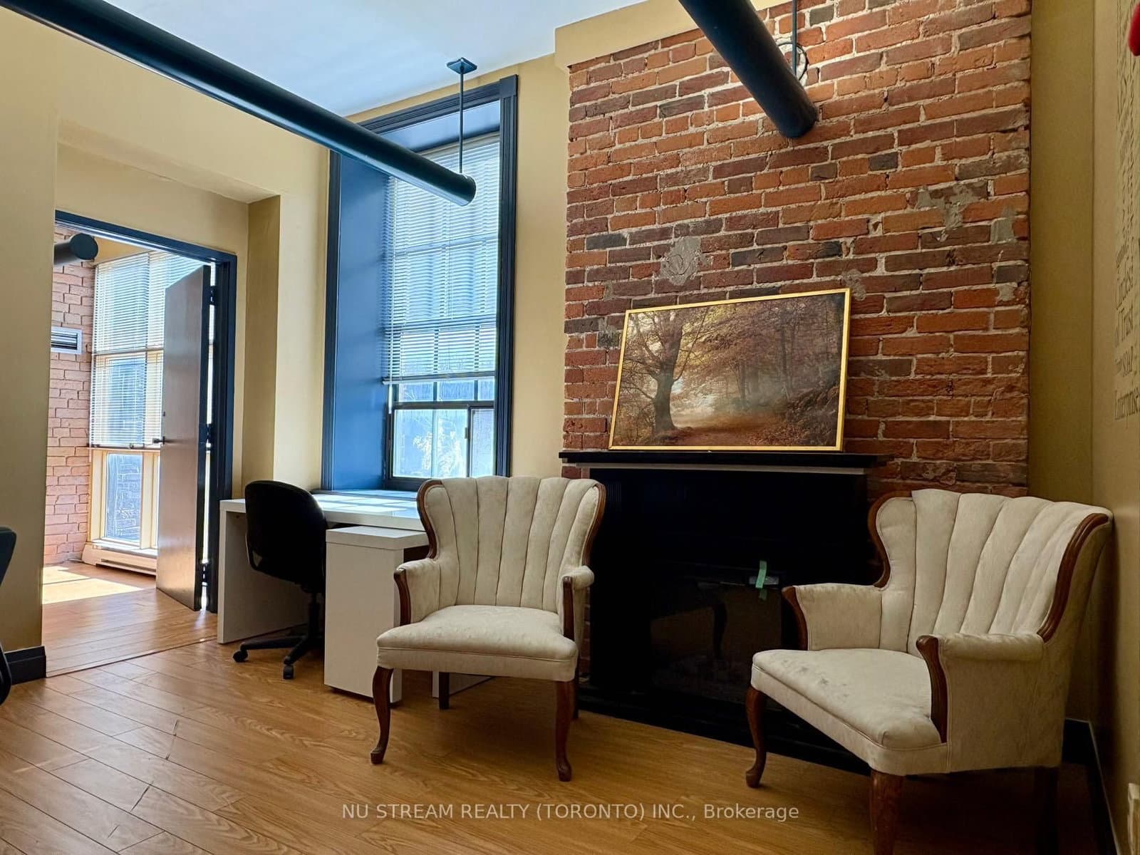 100 Front Street E, Unit 301 thumbnail 4
