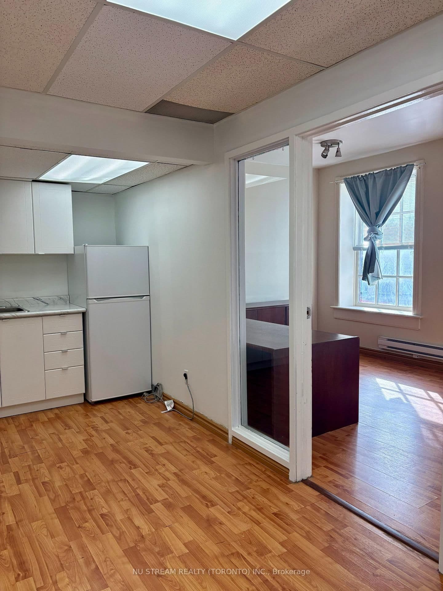 100 Front Street E, Unit 302 thumbnail 6