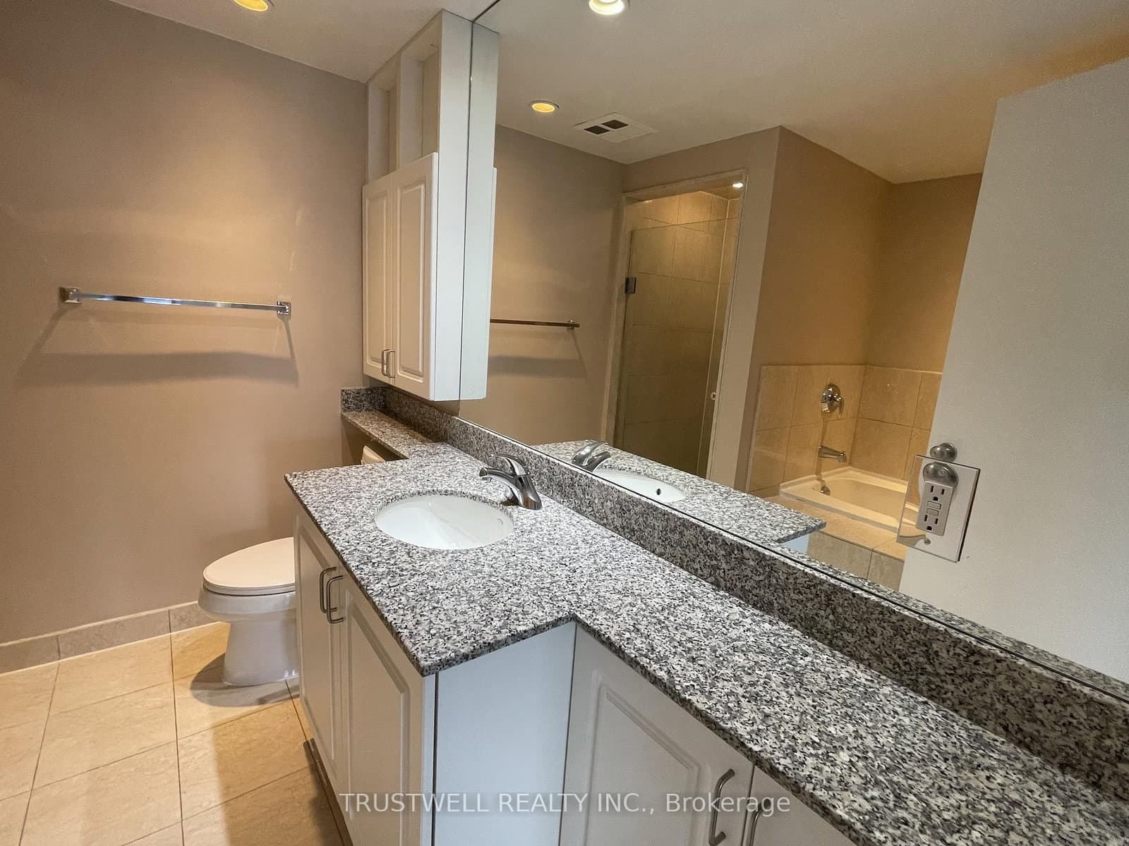 8 Park Road, Unit 1905 thumbnail 13