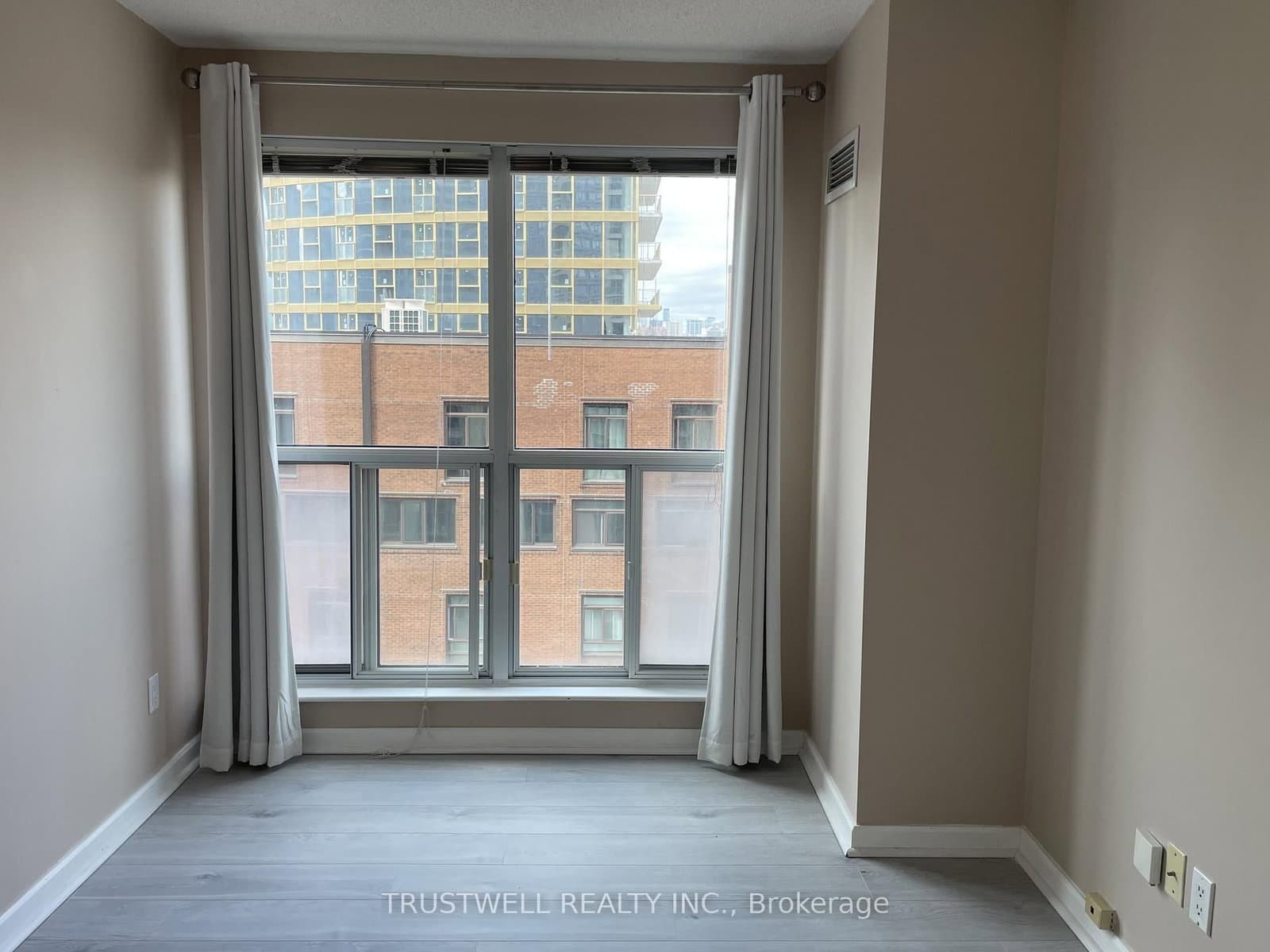 8 Park Road, Unit 1905 thumbnail 9