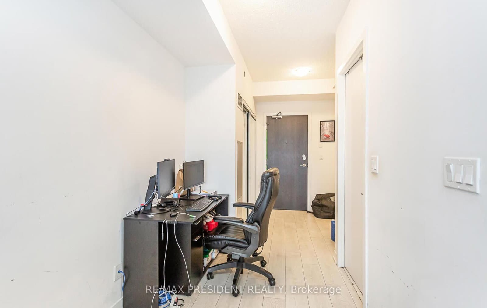 50 Bruyeres Mews, Unit 901 thumbnail 11