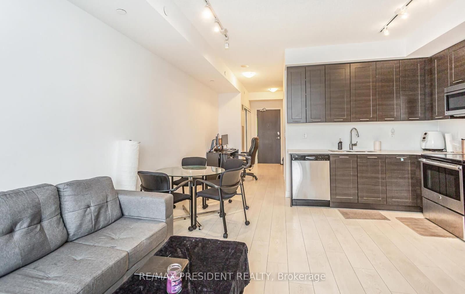 50 Bruyeres Mews, Unit 901 thumbnail 17