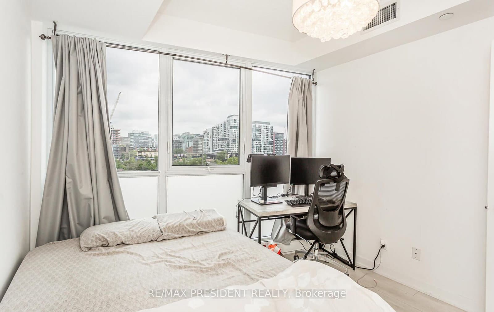 50 Bruyeres Mews, Unit 901 thumbnail 24