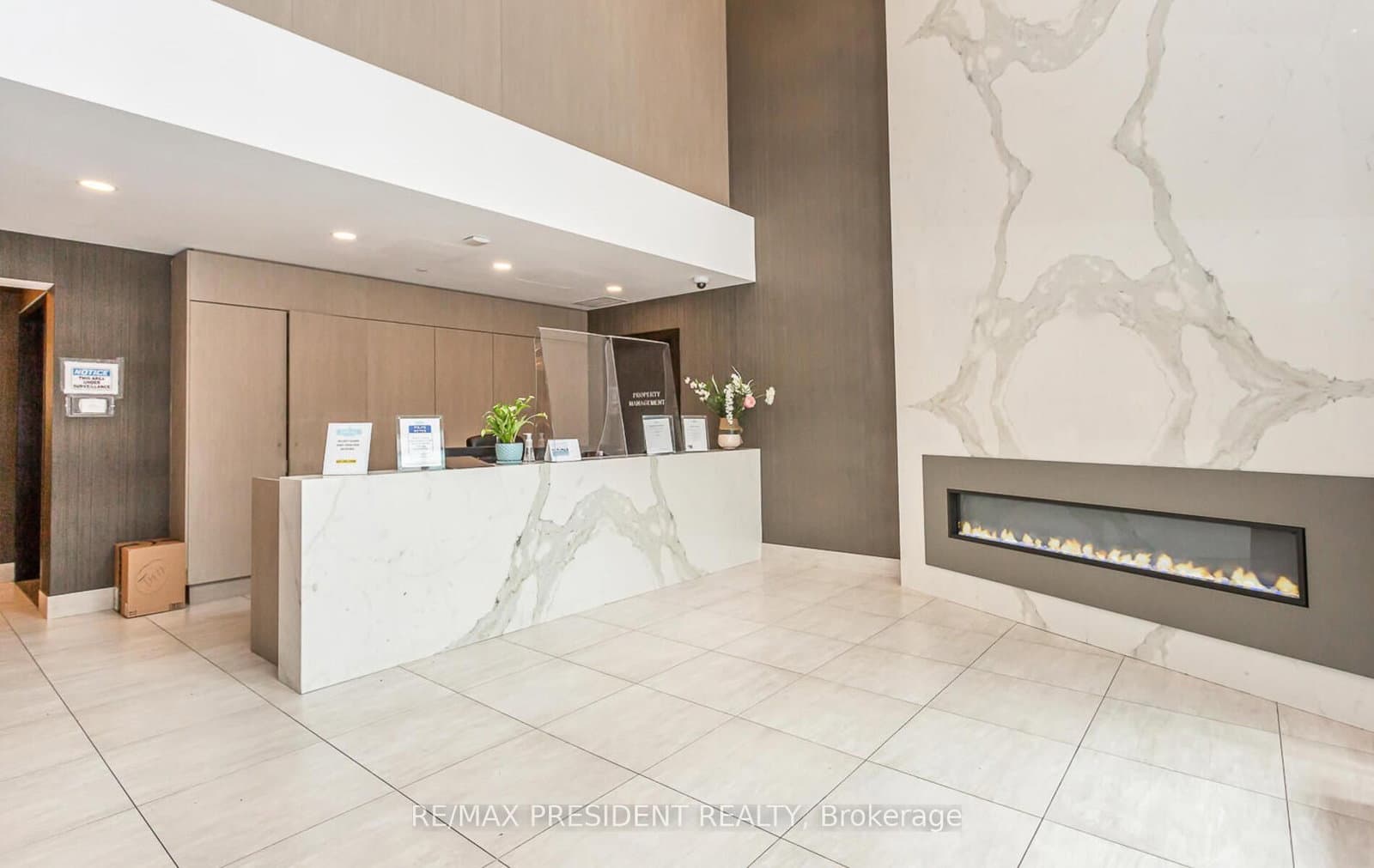 50 Bruyeres Mews, Unit 901 thumbnail 6