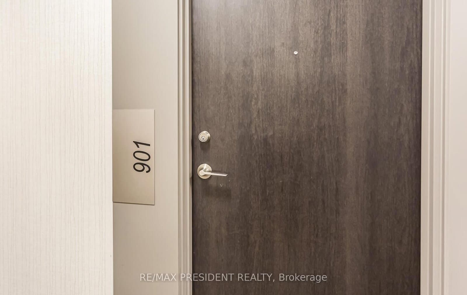 50 Bruyeres Mews, Unit 901 thumbnail 9