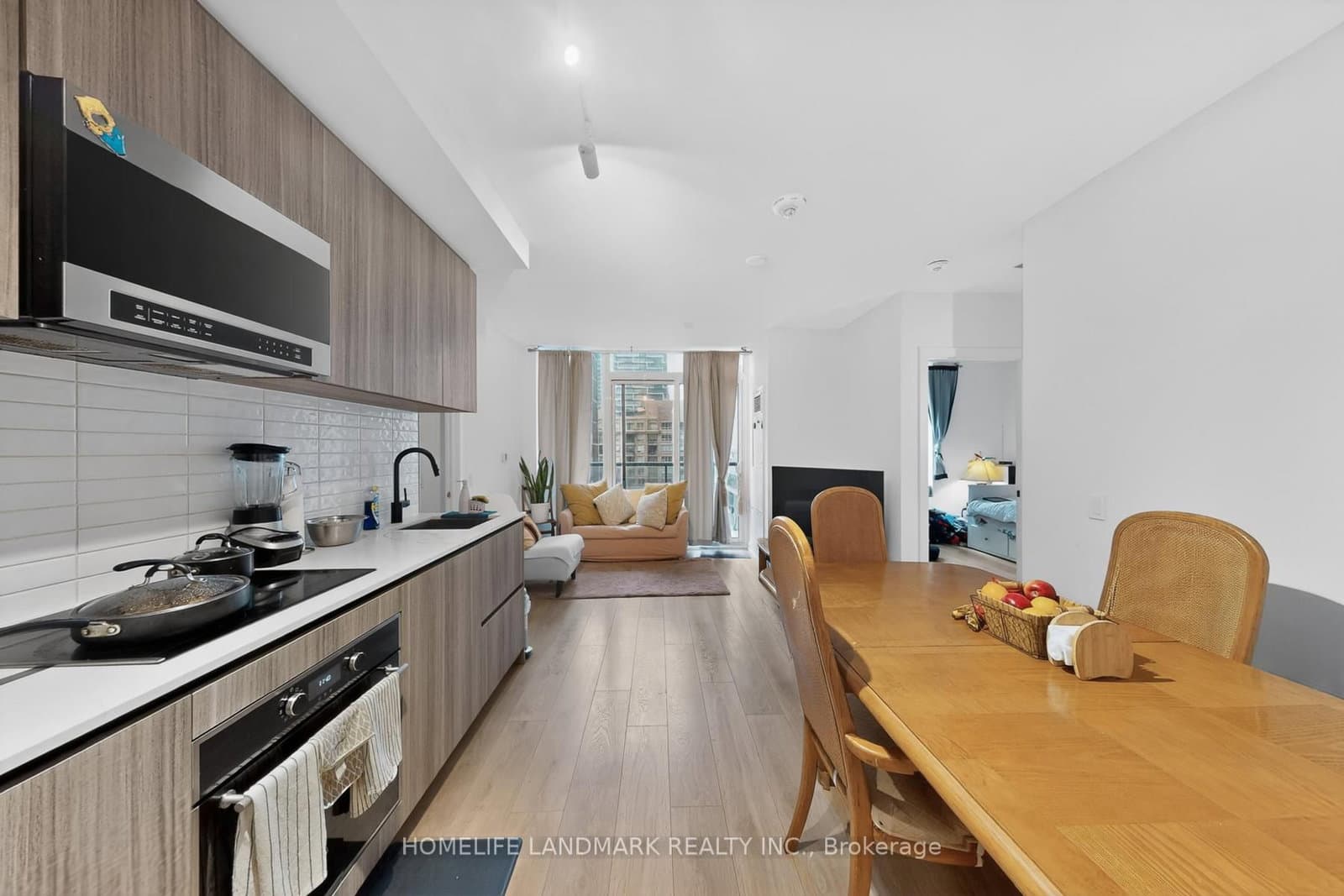 127 Broadway Avenue, Unit 606 thumbnail 6