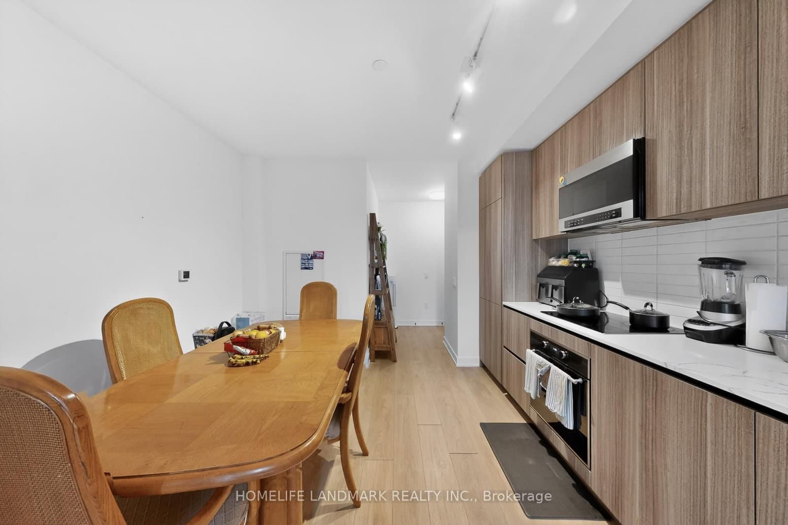 127 Broadway Avenue, Unit 606 thumbnail 8