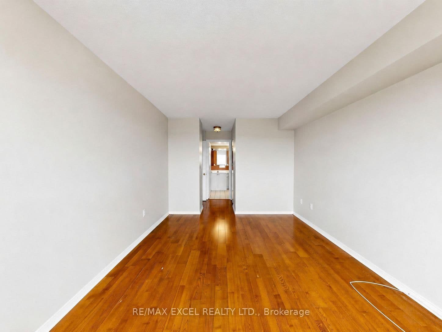 28 Pemberton Avenue, Unit 706 thumbnail 19