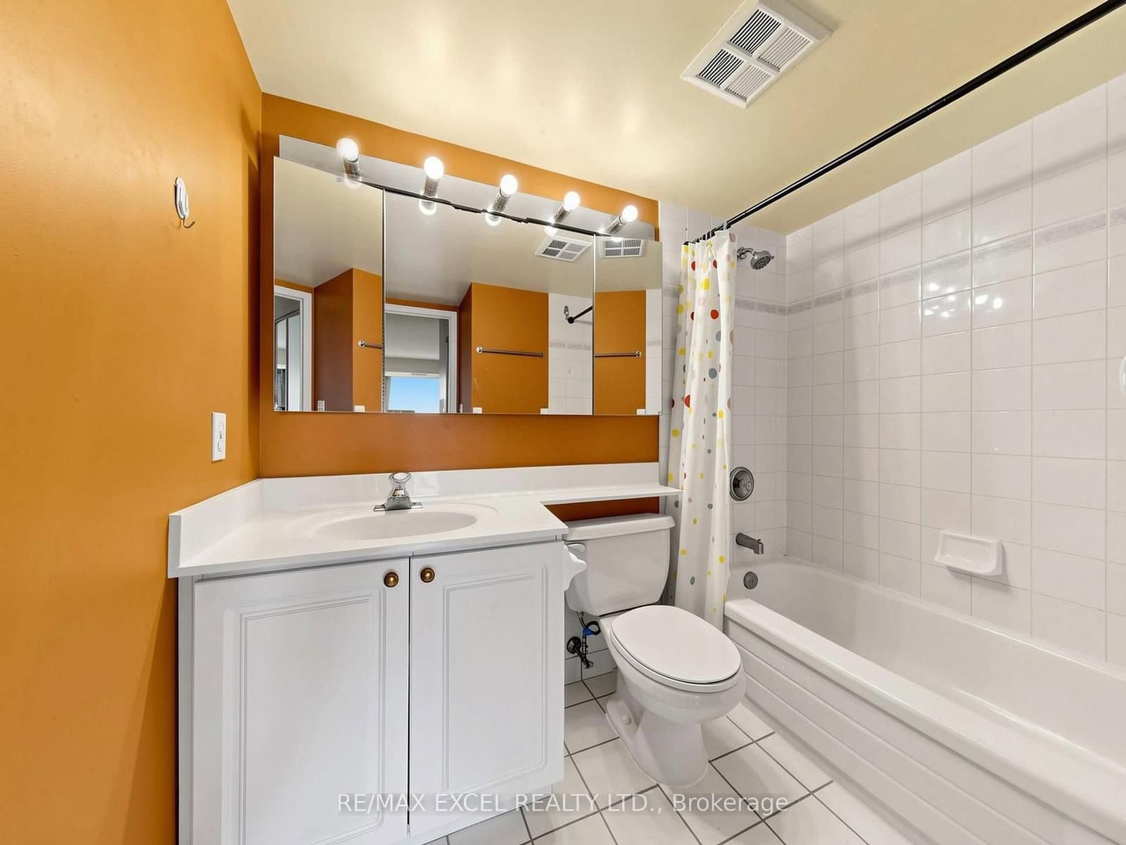 28 Pemberton Avenue, Unit 706 thumbnail 20