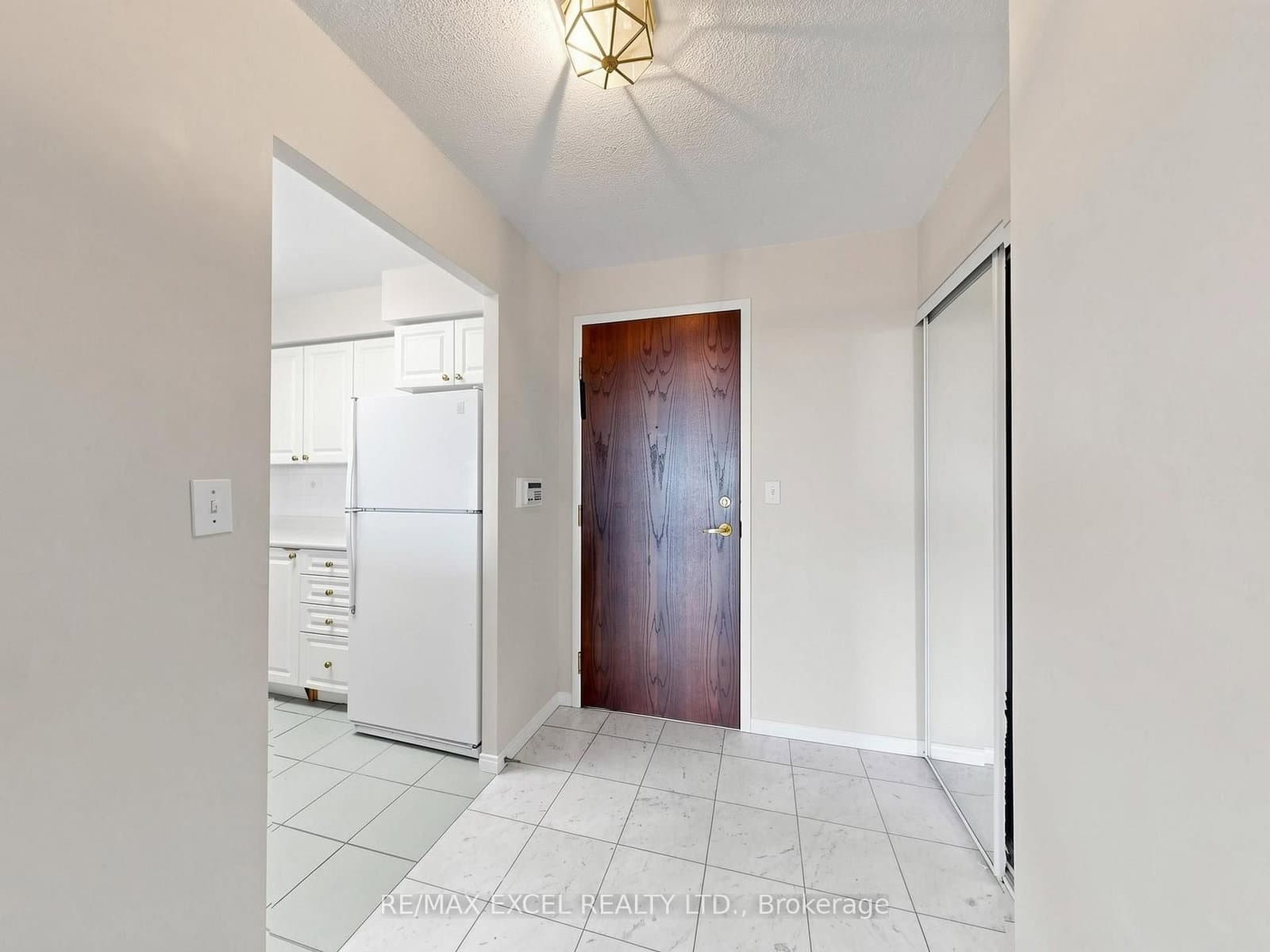 28 Pemberton Avenue, Unit 706 thumbnail 21