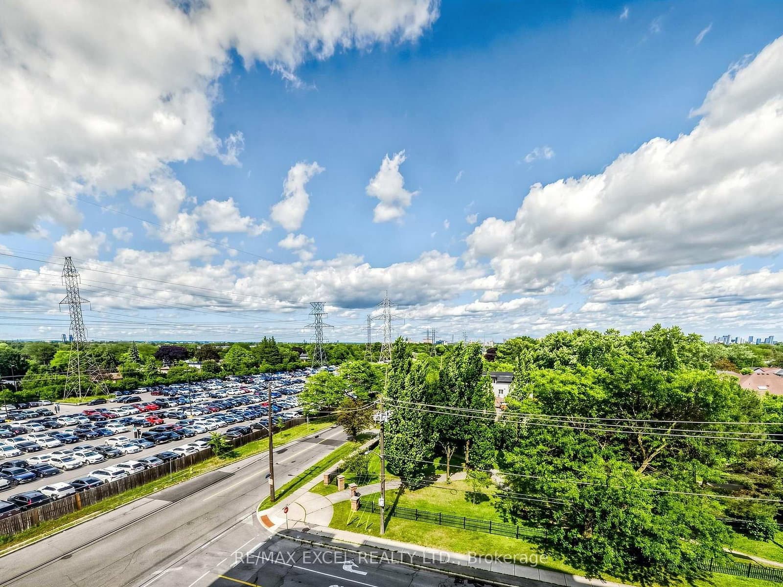 28 Pemberton Avenue, Unit 706 thumbnail 25