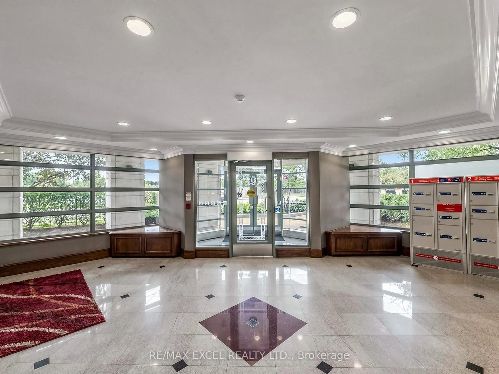 28 Pemberton Avenue, Unit 706 thumbnail 4