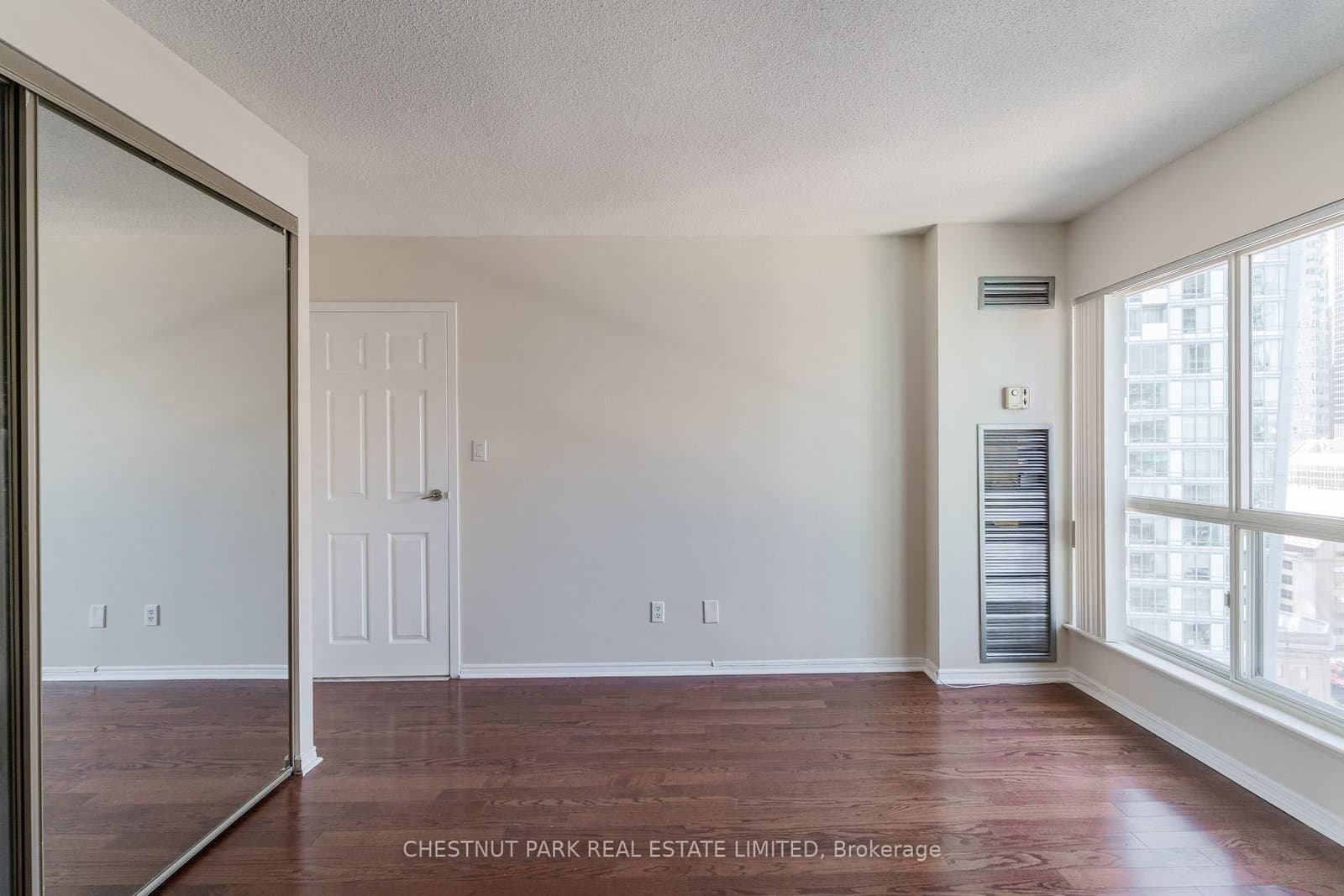 25 The Esplanade, Unit 2107 thumbnail 22