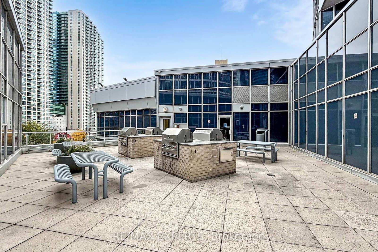 8 York Street, Unit 2905 thumbnail 35