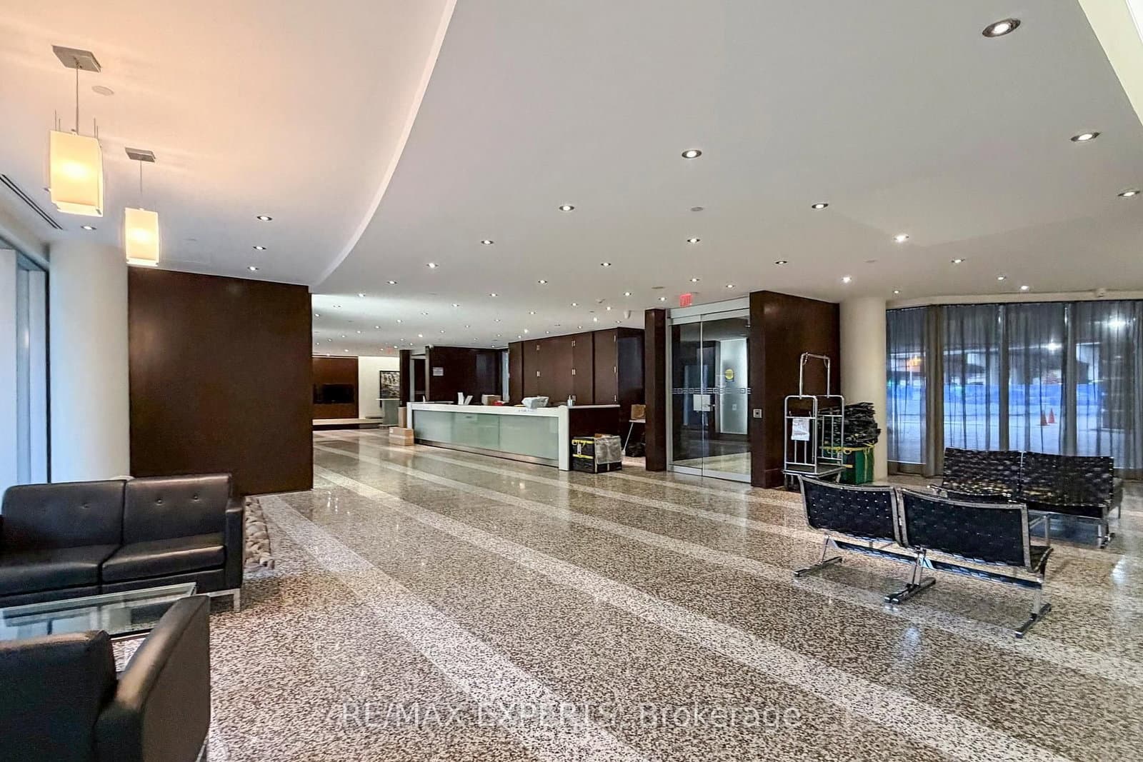 8 York Street, Unit 2905 thumbnail 4