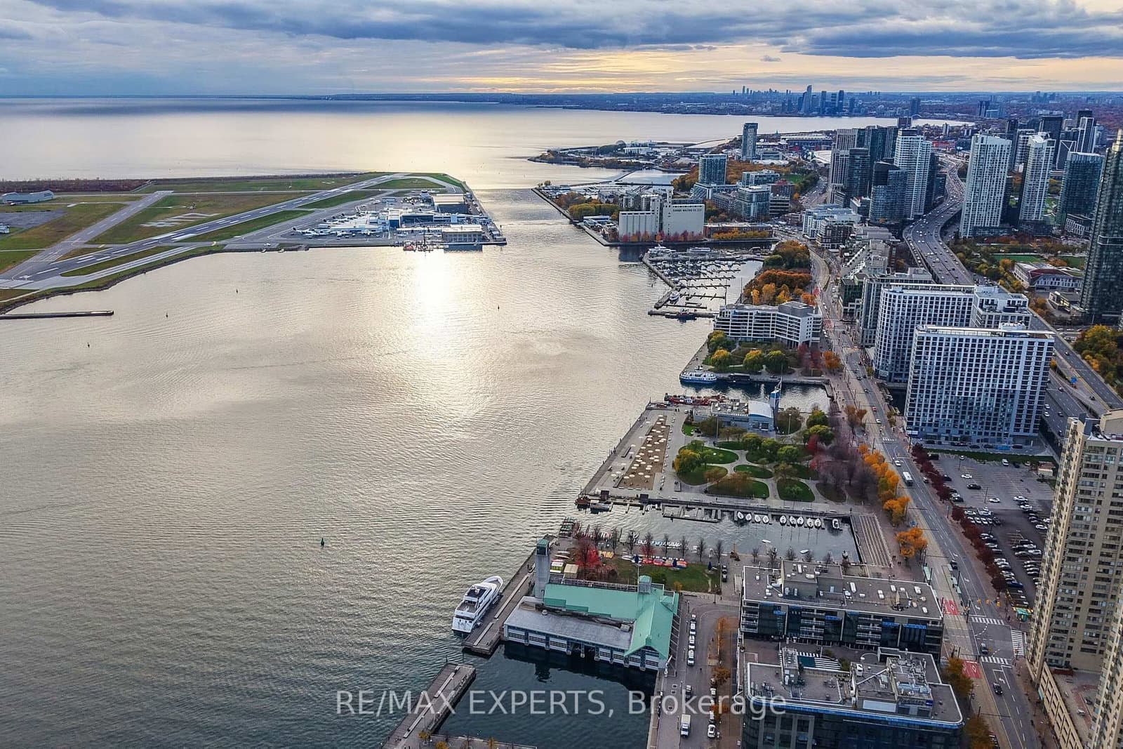 8 York Street, Unit 2905 thumbnail 40