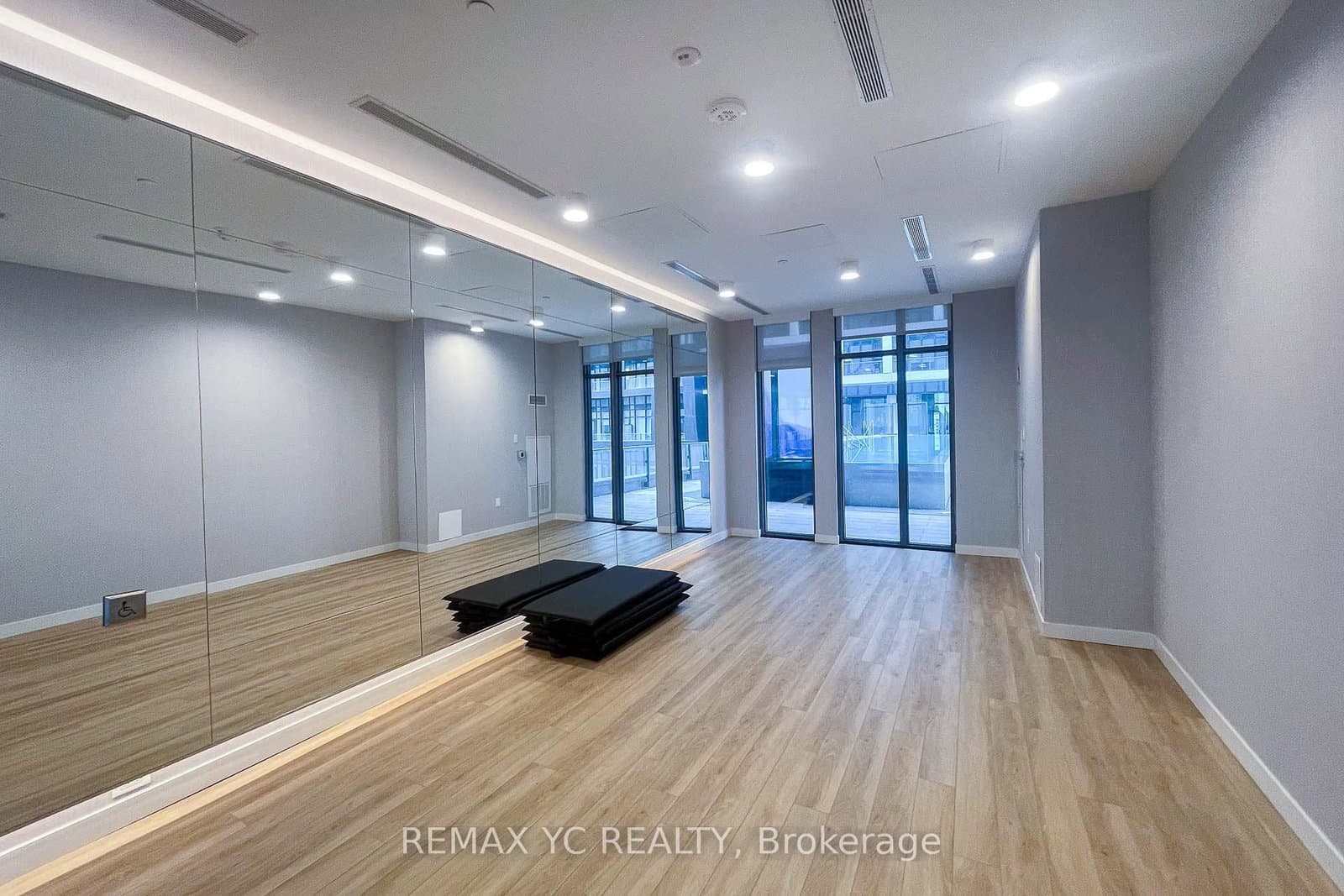 135 Lower Sherbourne Street, Unit 1464 thumbnail 36