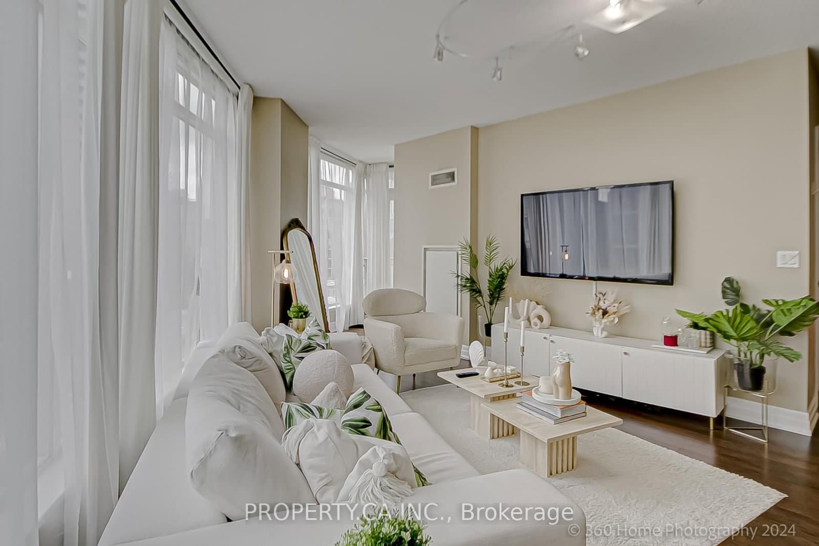 8 Scollard Street, Unit 702 thumbnail 14
