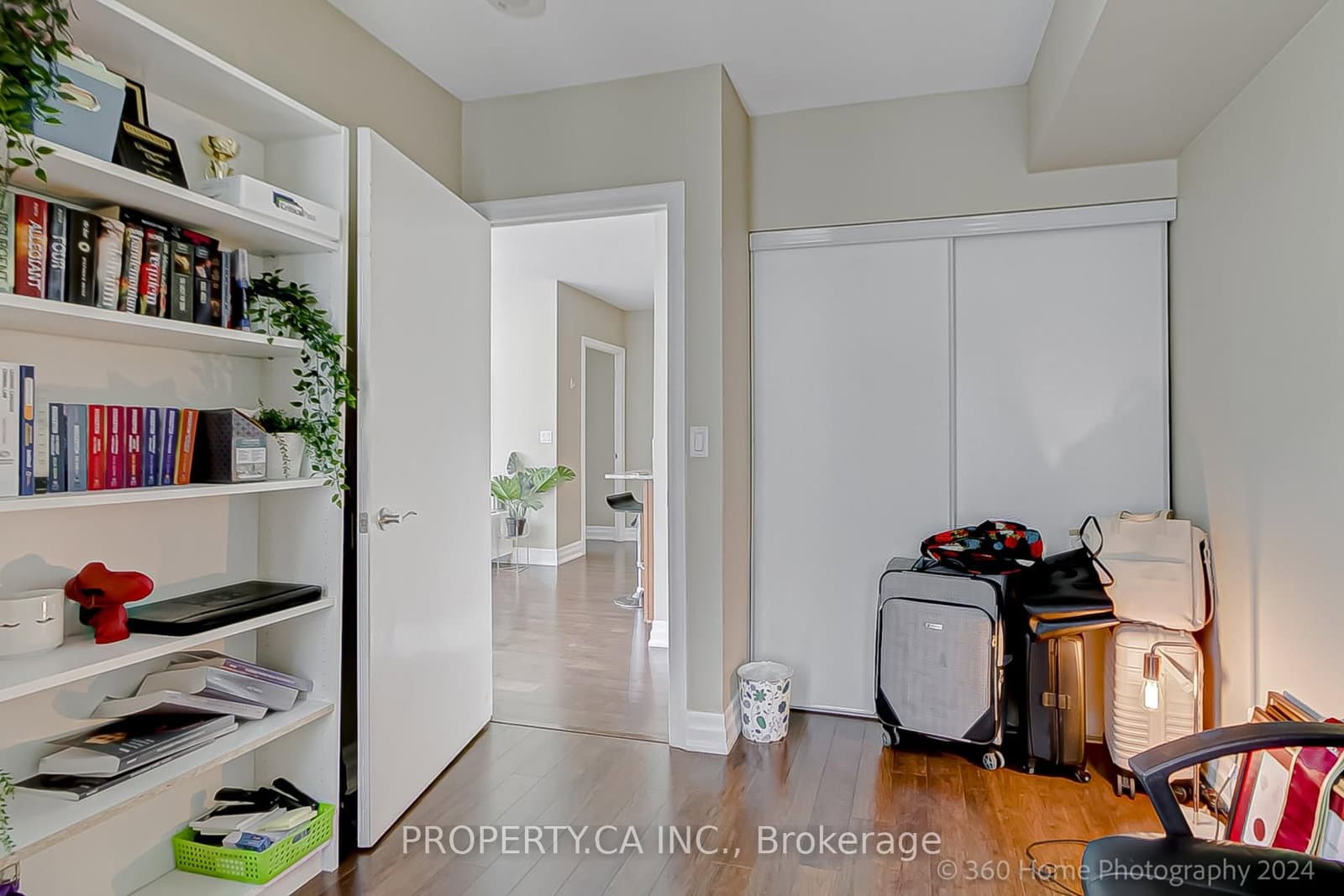 8 Scollard Street, Unit 702 thumbnail 20